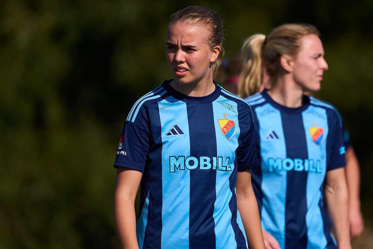 Landslagssvep U23 debut F r Elin Westlund Djurg rden Fotboll Landslagssvep U23 debut F r Elin Westlund Djurg rden Fotboll